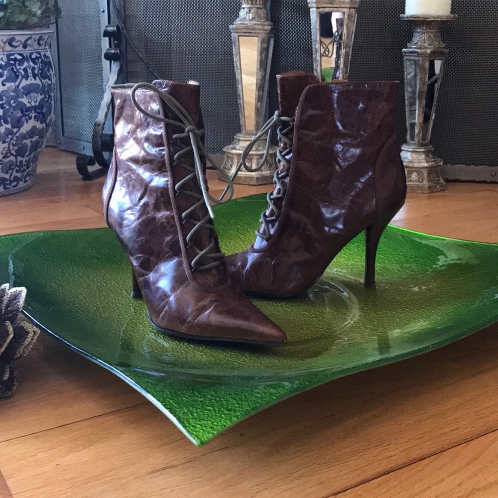 Nine West lace up bootie
